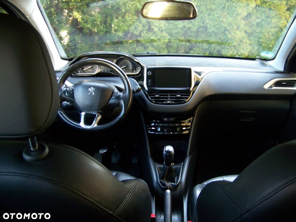 Peugeot 208 95 VTI Allure - 28