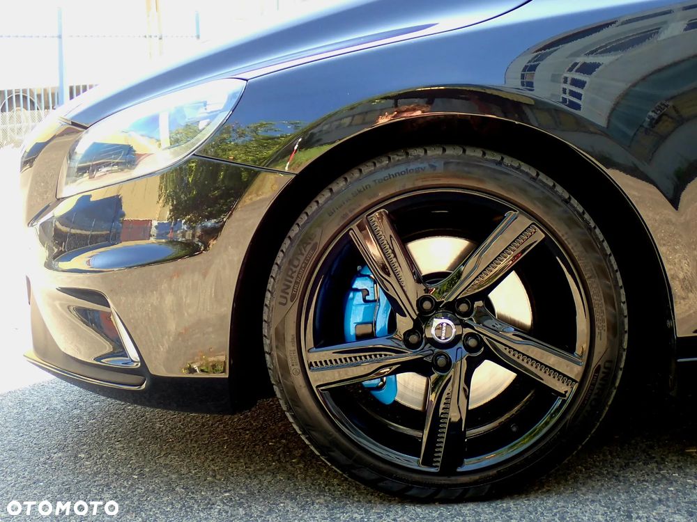 Volvo V40 D3 R Design - 40