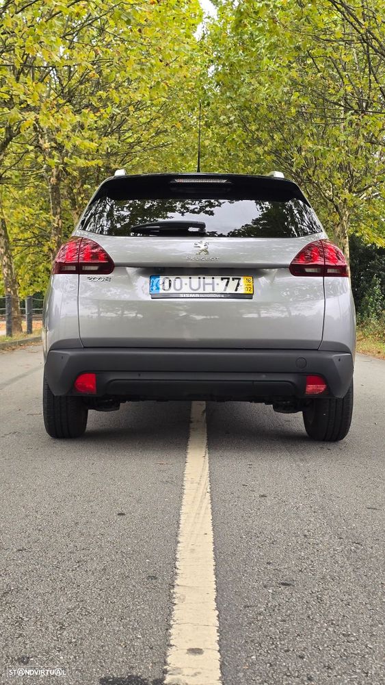 Peugeot 2008 1.2 PureTech Style - 18