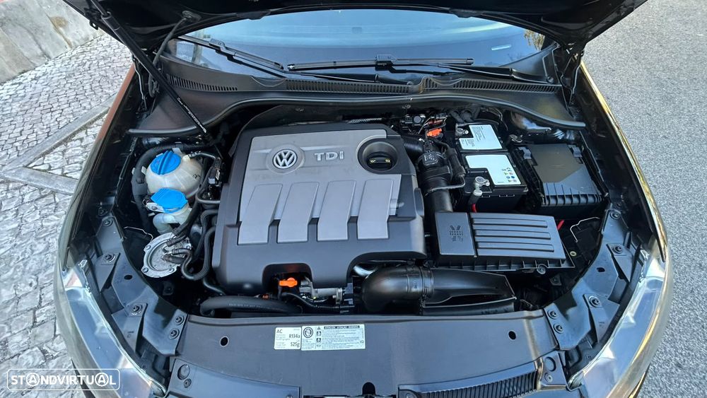 VW Golf 1.6 TDI Confortline - 21