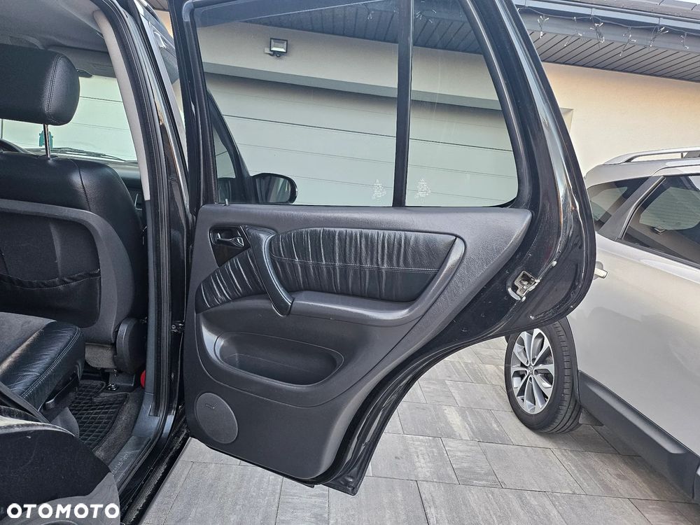 Mercedes-Benz ML - 22