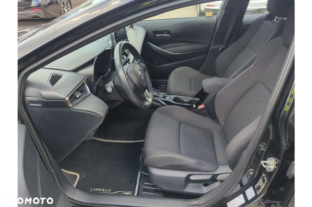 Toyota Corolla - 5