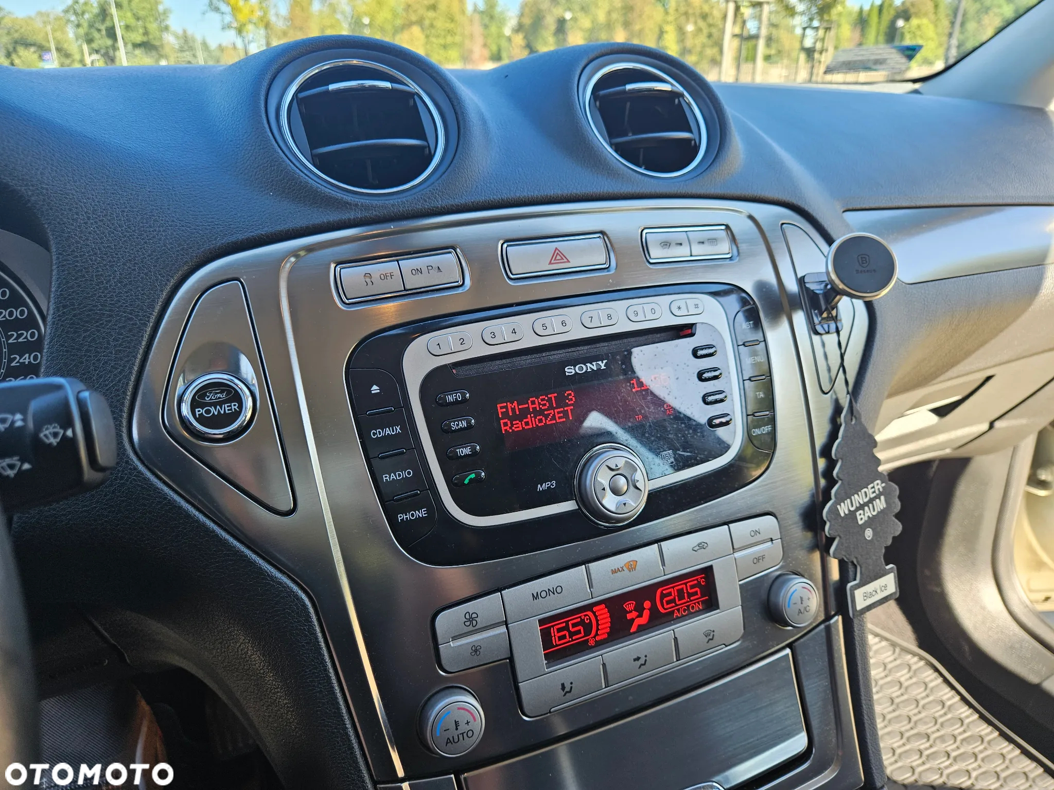 Ford Mondeo 2.0 Gold X - 23