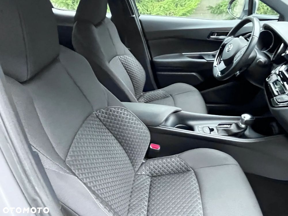 Toyota C-HR Business-Edition - 16