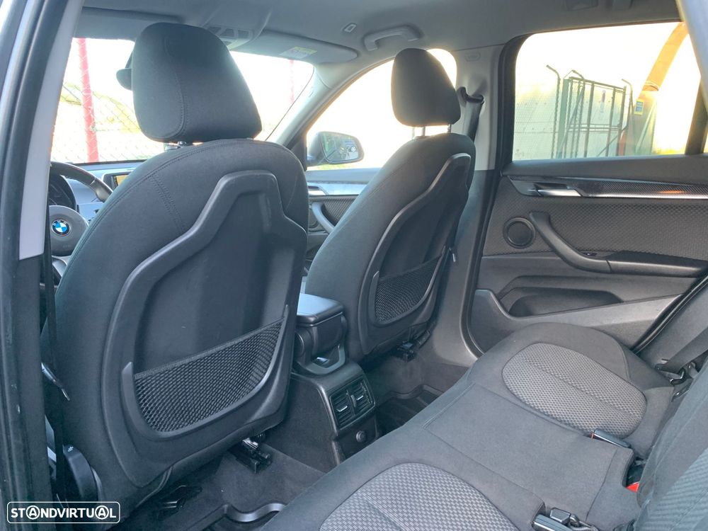 BMW X1 16 d sDrive Pack M - 12