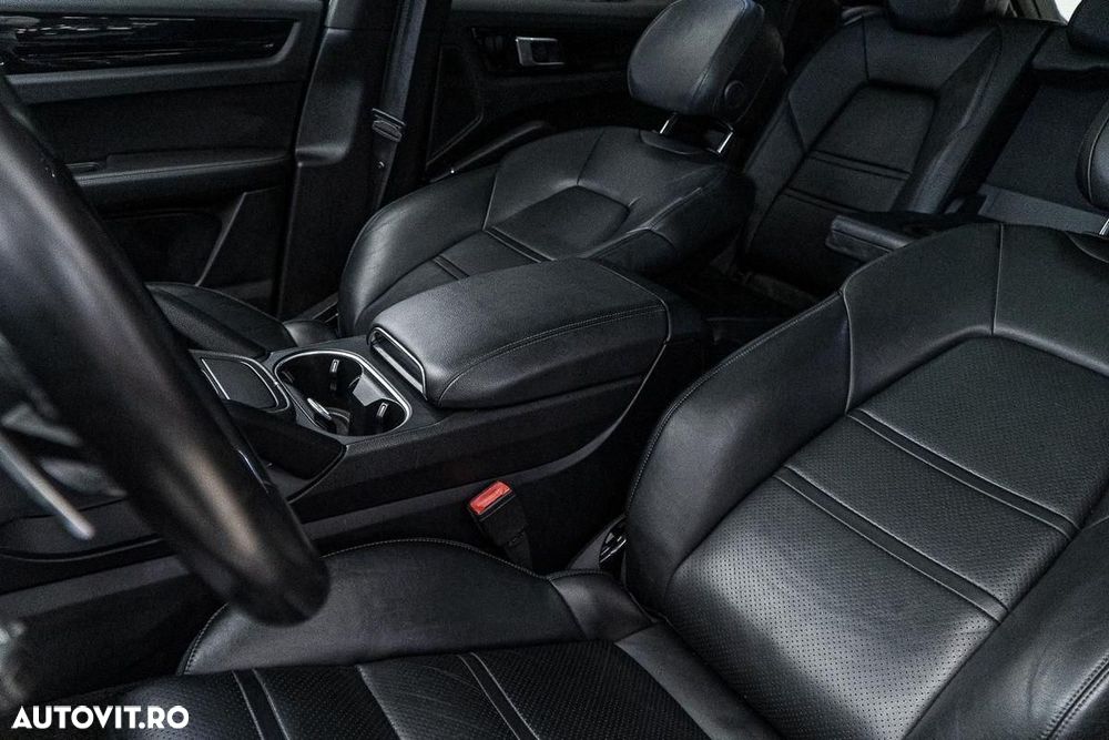 Porsche Cayenne S Tiptronic S Platinum Edition - 18