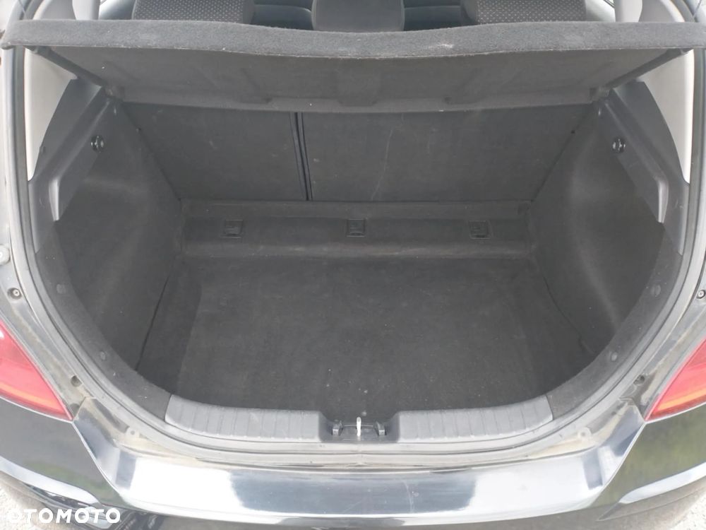 Hyundai i30 1.4 Base - 11