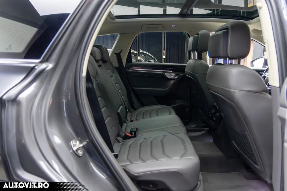 Volkswagen Touareg 3.0 V6 e-Hybrid 4Motion Aut. Atmosphere - 21