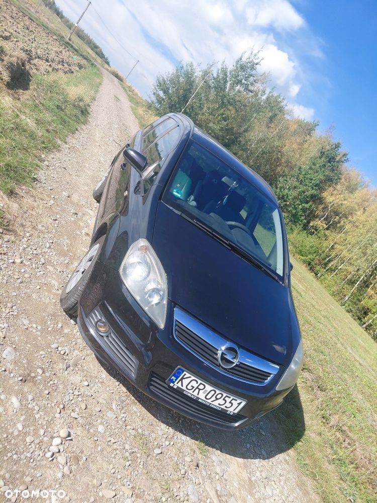Opel Zafira - 1