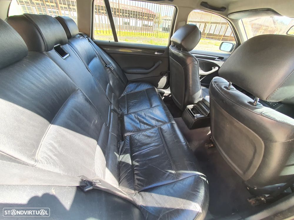 BMW 320 d Touring - 11