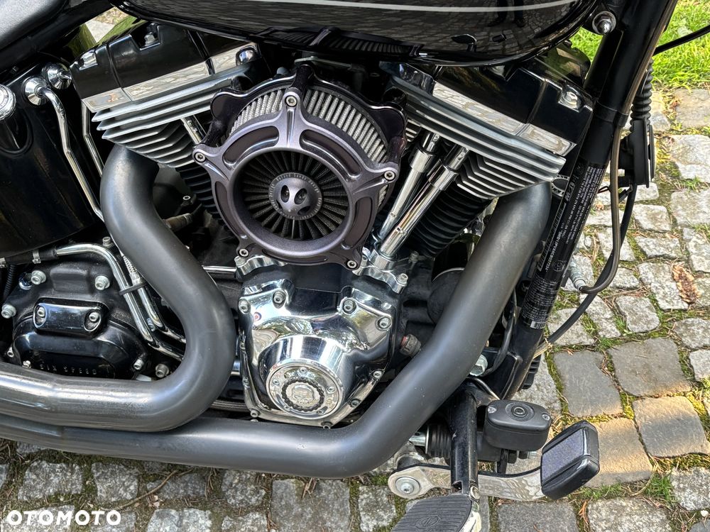 Harley-Davidson Softail Blackline - 12