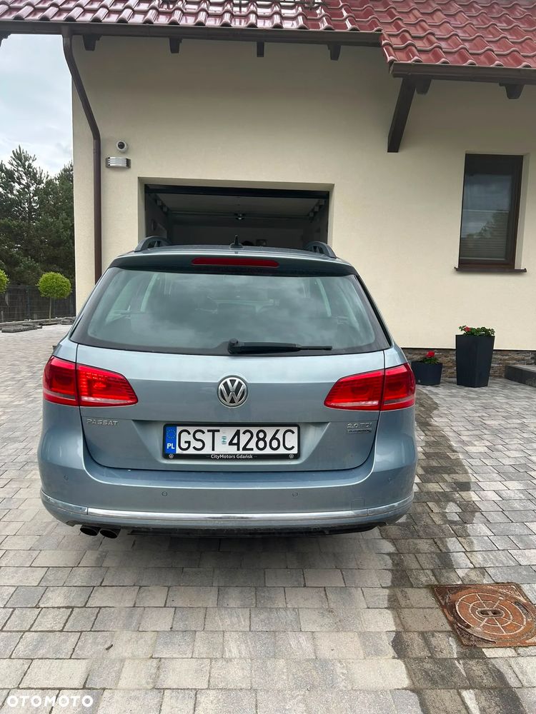 Volkswagen Passat 2.0 TDI Comfortline R-Style DSG - 2
