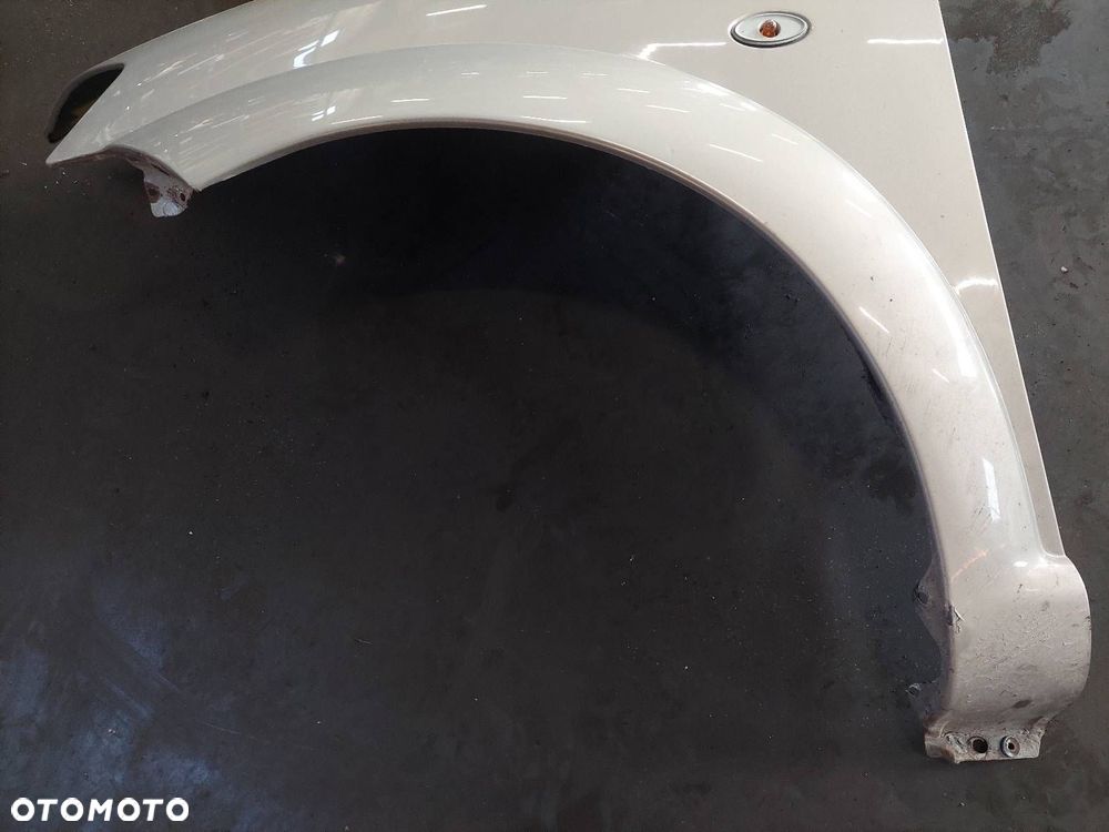 BŁOTNIK LEWY PRZÓD + PRAWY PRZÓD + LAMPA PRAWY PRZÓD CITROEN C3 I KDDC - 8