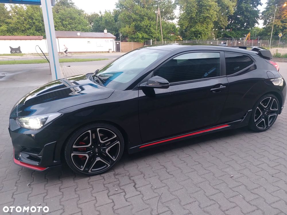 Hyundai Veloster - 2