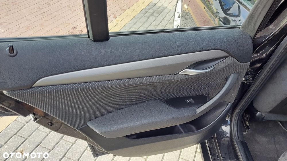 BMW X1 xDrive20d - 16