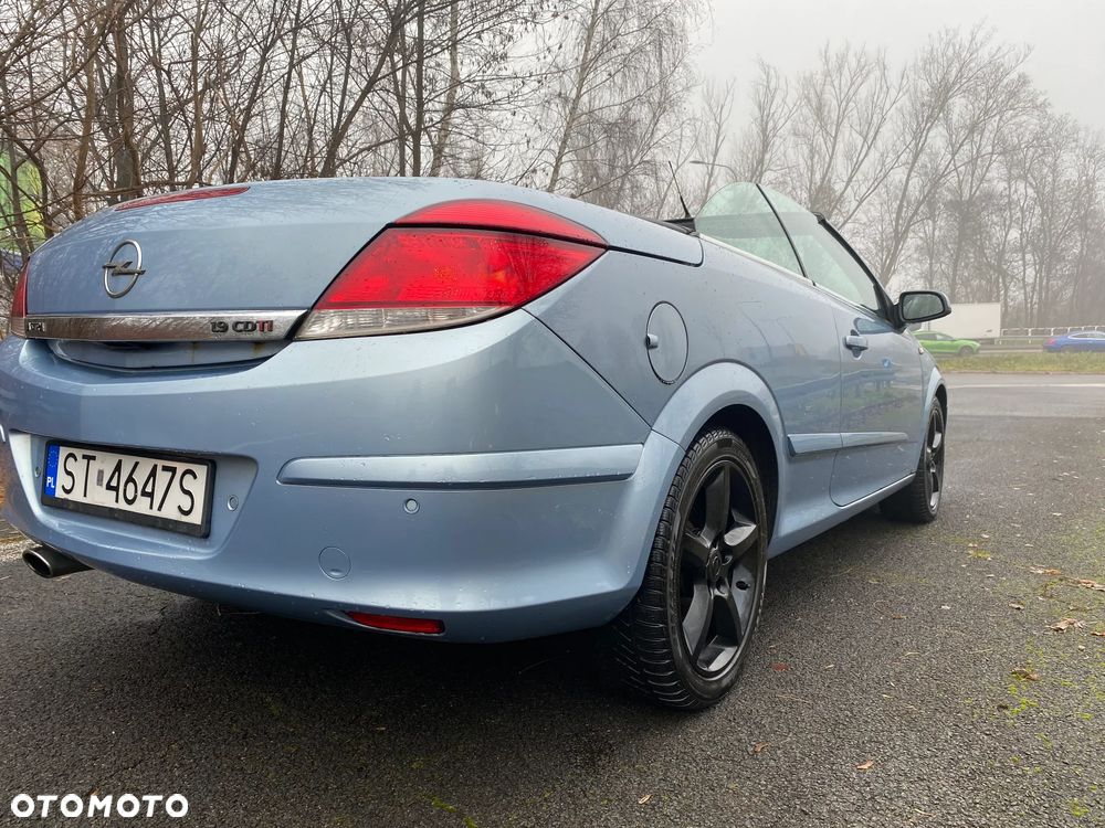 Opel Astra 1.9 CDTI Cosmo - 4