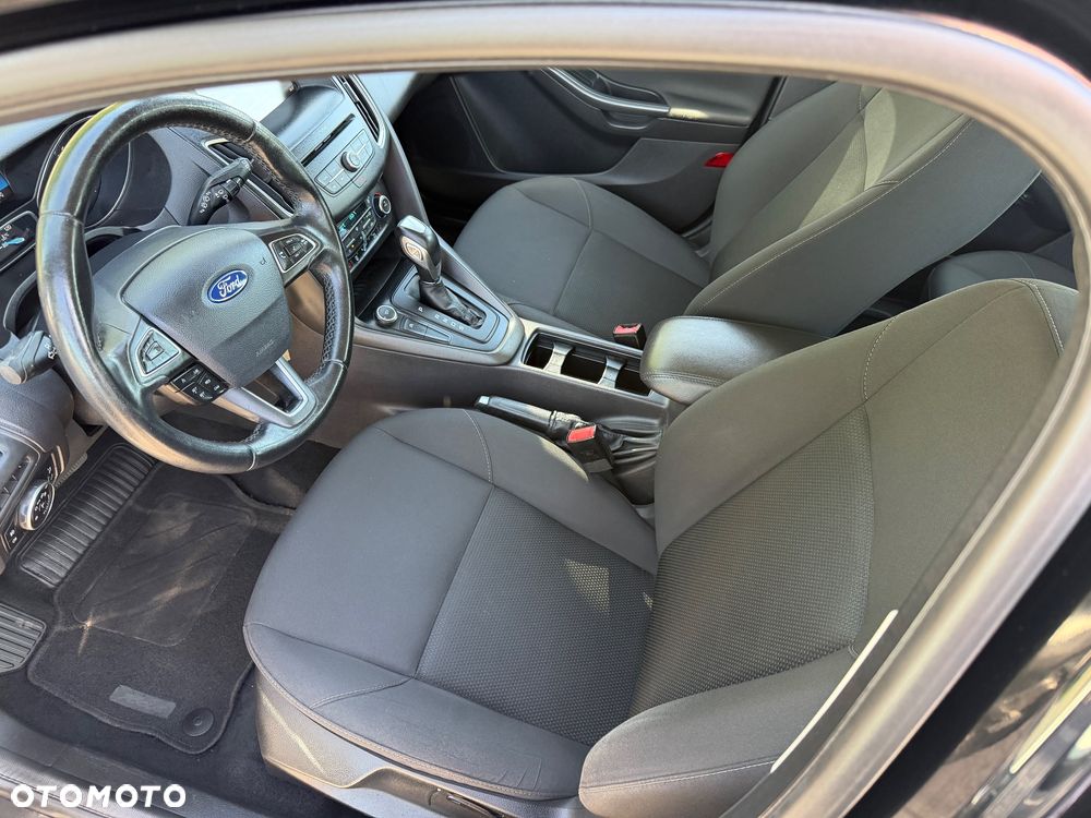 Ford Focus Turnier 1.5 EcoBlue Start-Stopp-System TITANIUM - 19