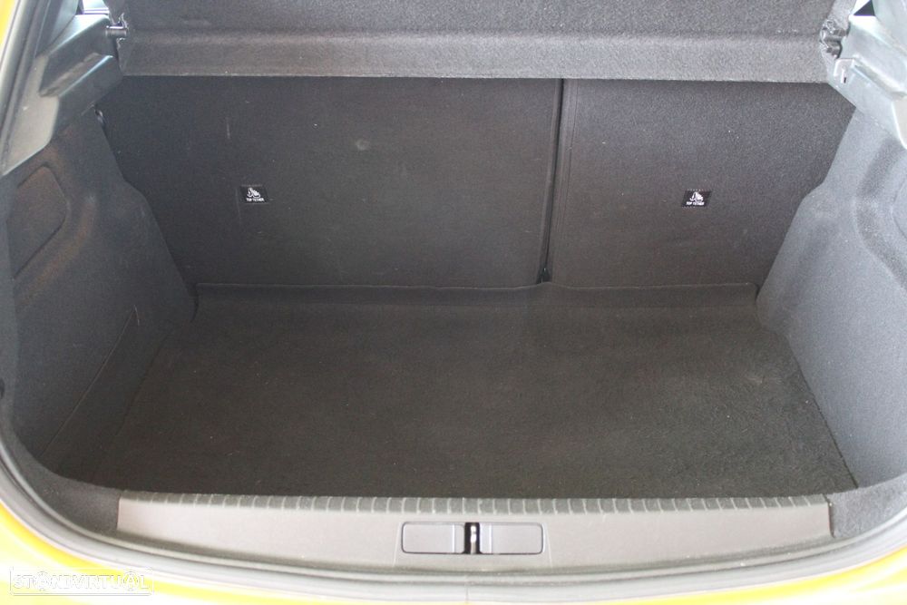 Peugeot 208 1.2 PureTech Active Pack - 19