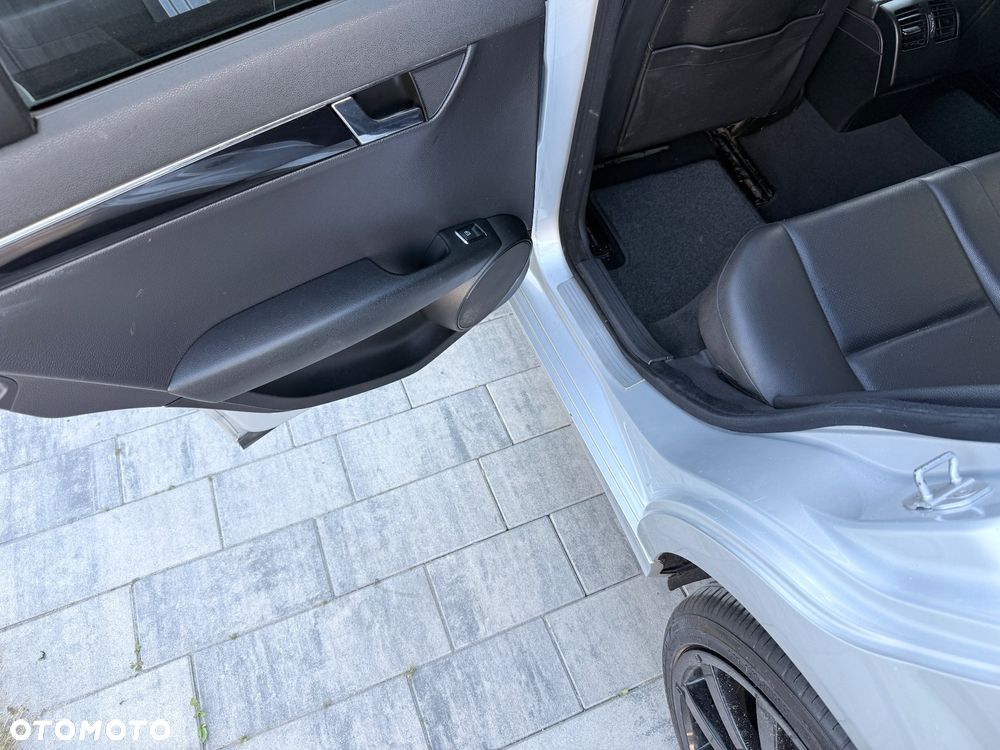 Mercedes-Benz Klasa C 200 Kompressor Avantgarde - 34