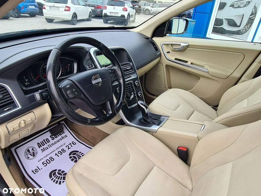 Volvo XC 60 D4 AWD Kinetic - 18