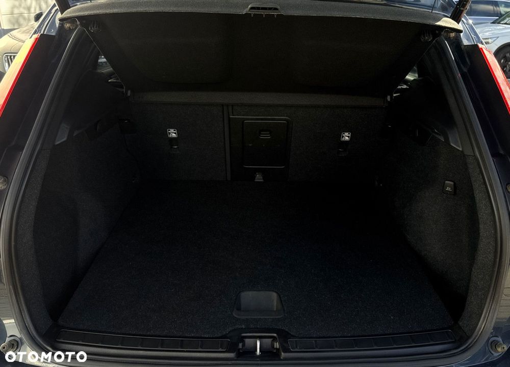 Volvo XC 40 - 29