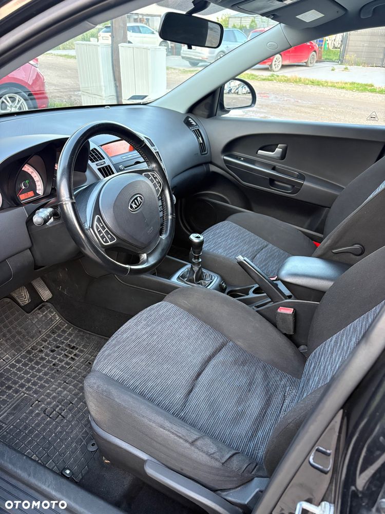 Kia Ceed 1.4 M - 12