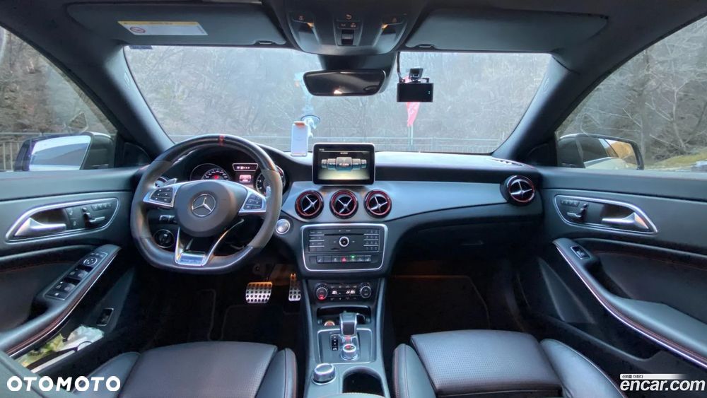 Mercedes-Benz CLA AMG 45 4Matic 7G-DCT - 5