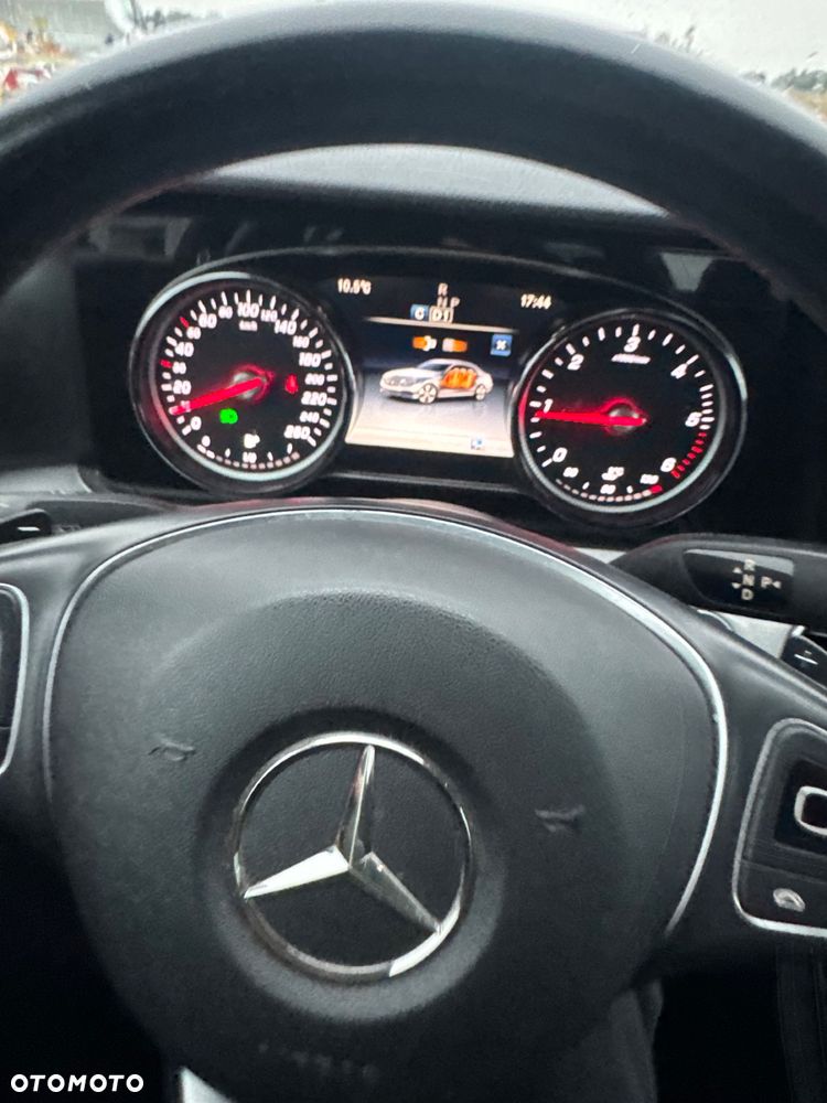 Mercedes-Benz Klasa E 200 d 9G-TRONIC Exclusive - 18