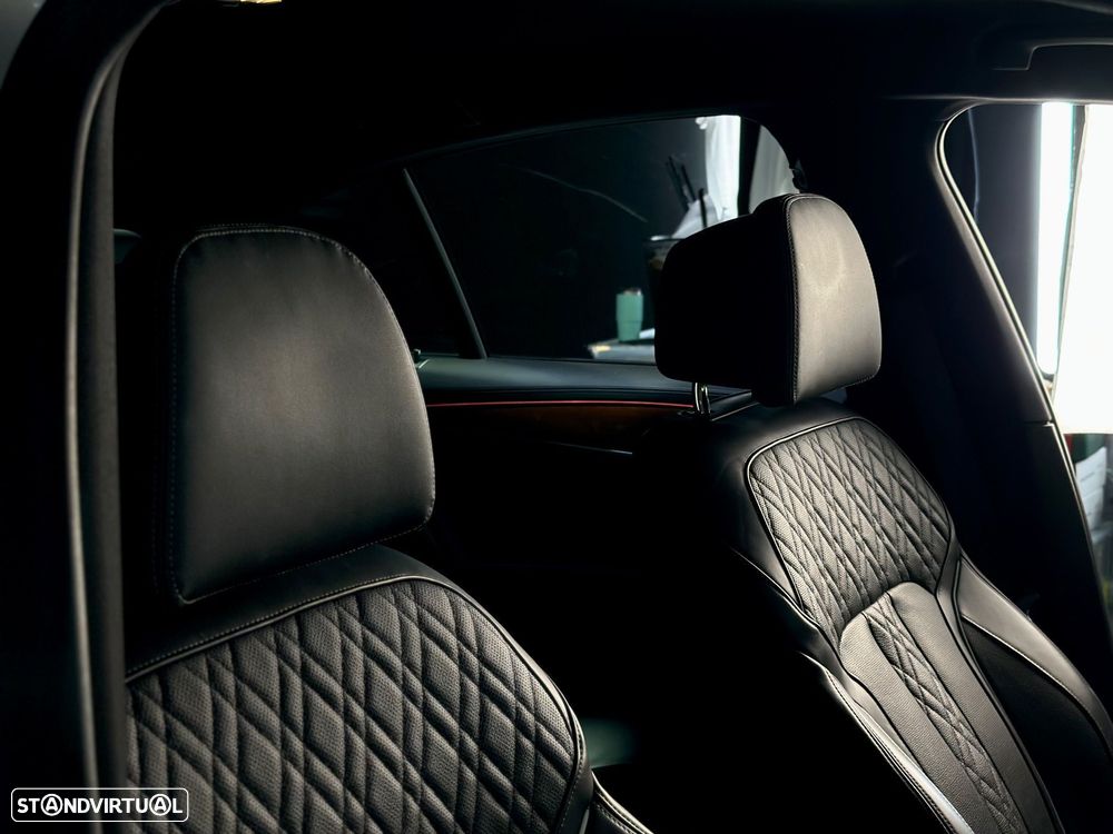 BMW 530 e Pack M - 27