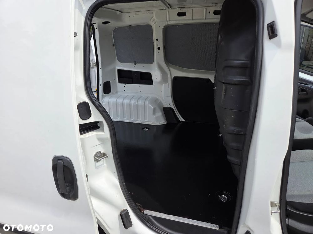 Fiat Fiorino 1.4 Easy - 21