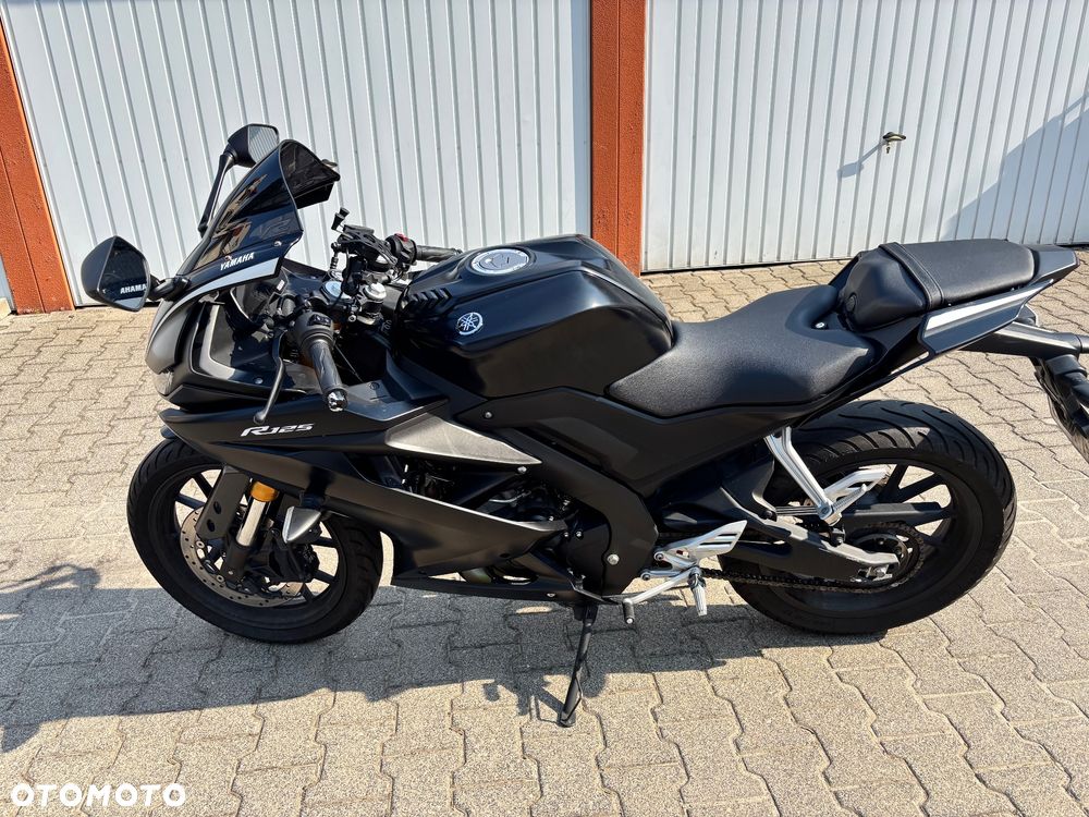 Yamaha YZF - 3