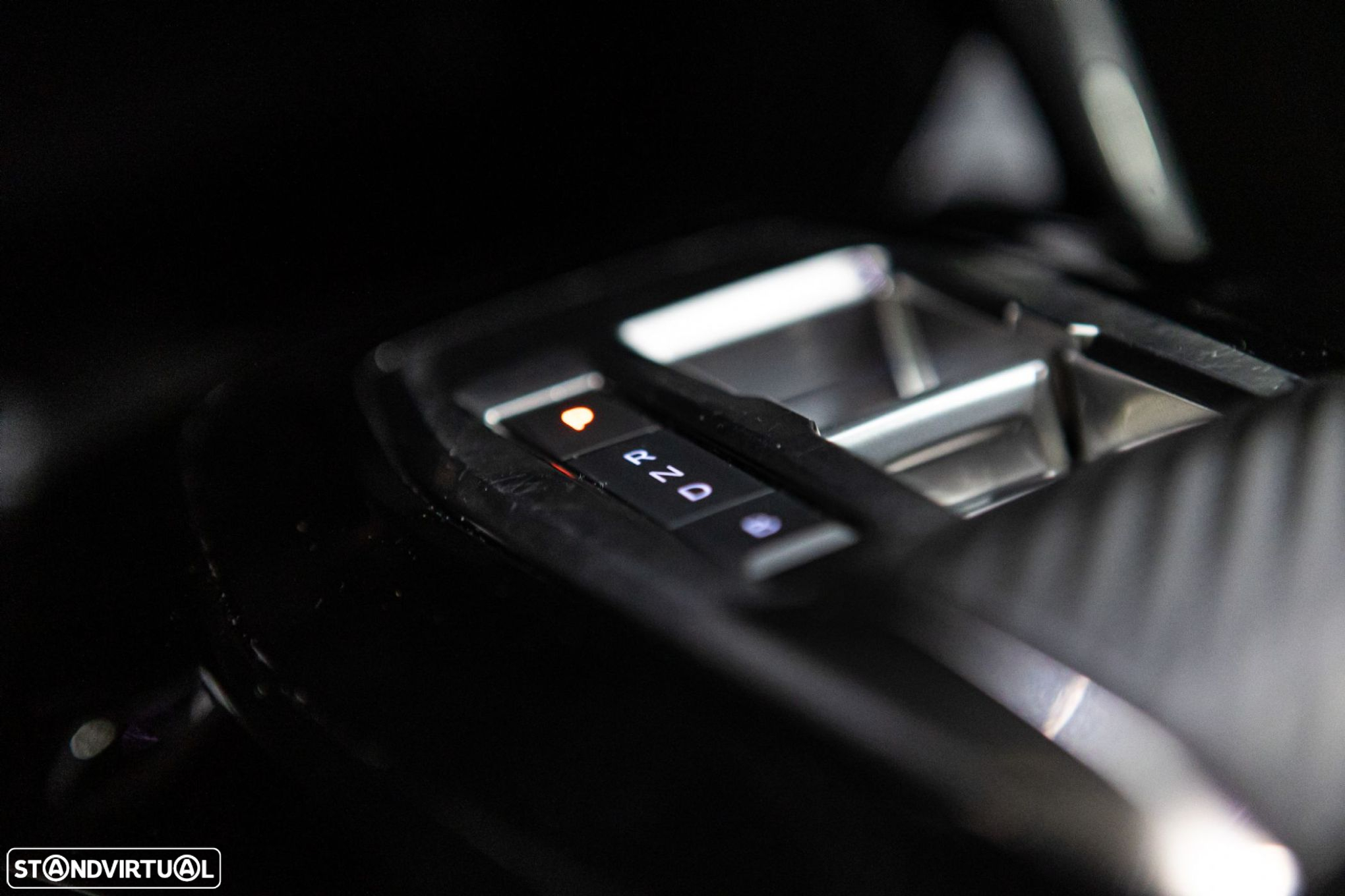 Peugeot e-2008 50 kWh GT - 30