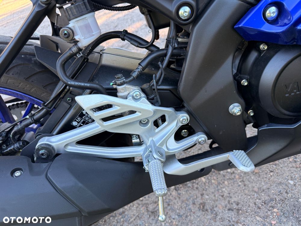 Yamaha YZF - 3