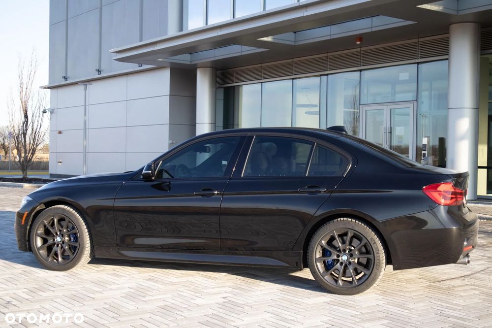 BMW Seria 3 330i xDrive M Sport - 16