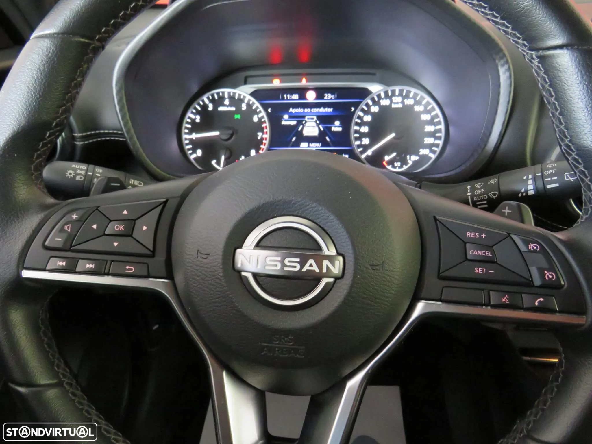 Nissan Juke 1.0 DIG-T N-Connecta NAV. DCT - 16
