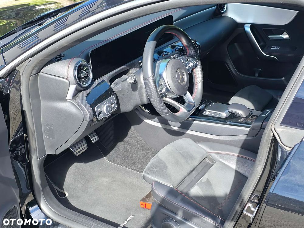 Mercedes-Benz CLA - 23