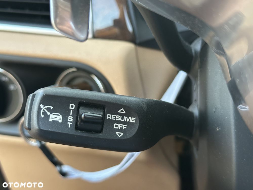 Porsche Macan Turbo PDK - 22