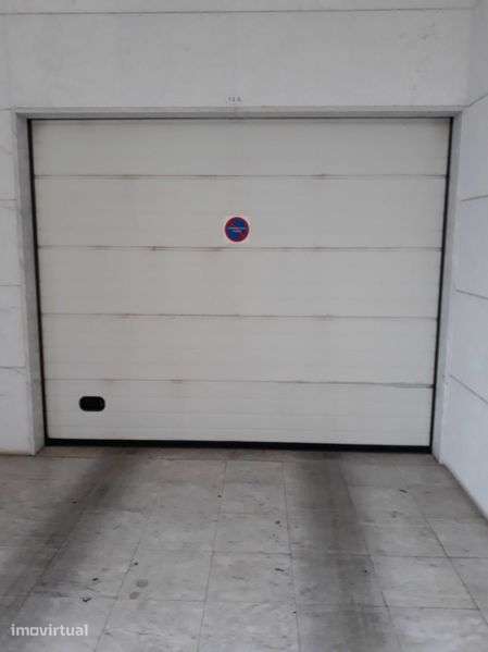 ARRENDAMENTO DE LUGAR DE GARAGEM EM BENFICA - Grande imagem: 3/4
