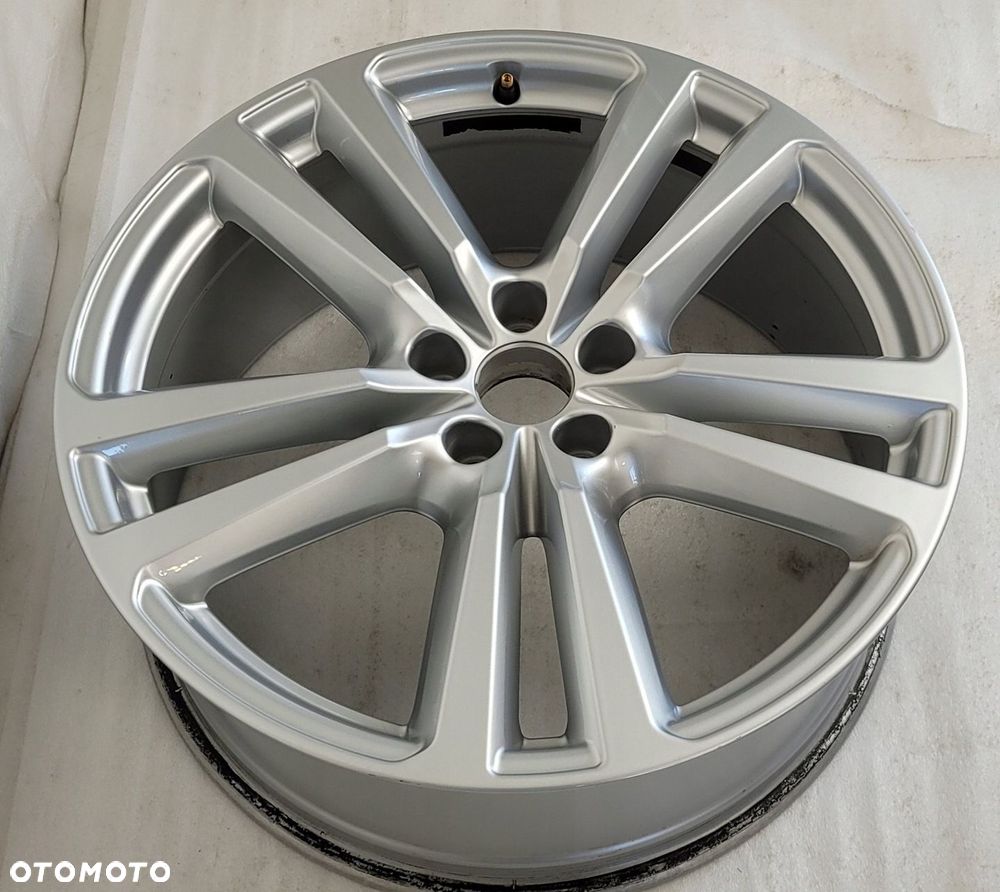 FELGA AUDI Q7 II 8x20 20 ET28 5x112 4M0601025G - 9