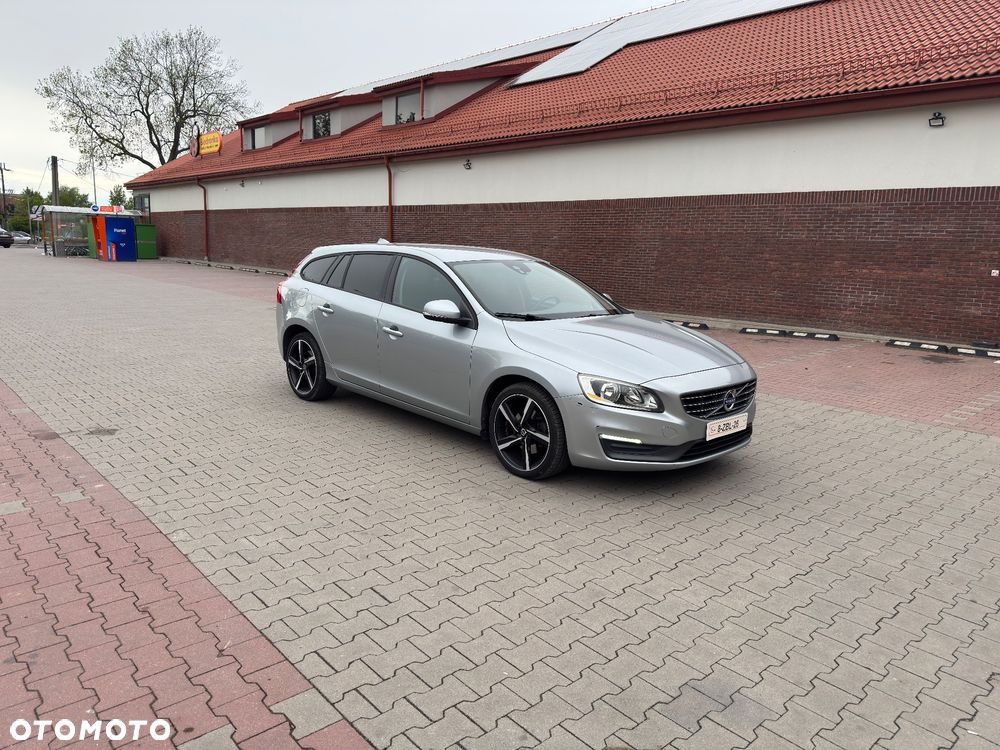 Volvo V60 D4 Kinetic - 12