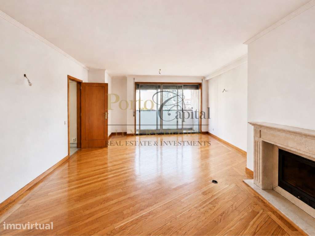 EXCELENTE APARTAMENTO T3+1 ESPAÇOSO E DISTINTO NO CORAÇÃO DA MAIA |... - Grande imagem: 2/26