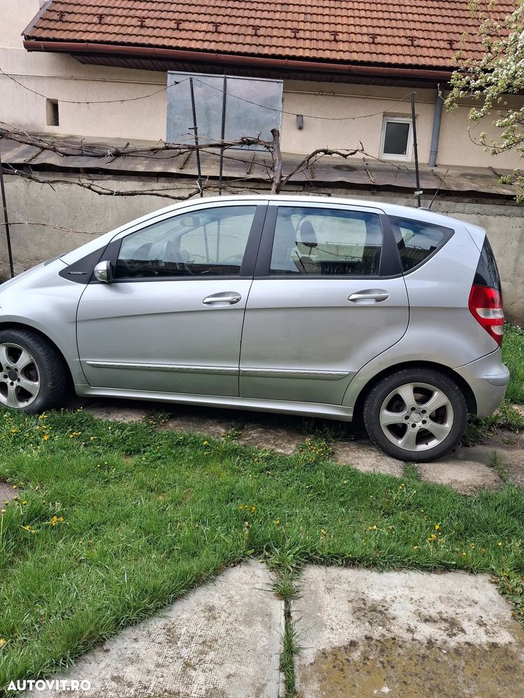 Mercedes-Benz EQA - 7