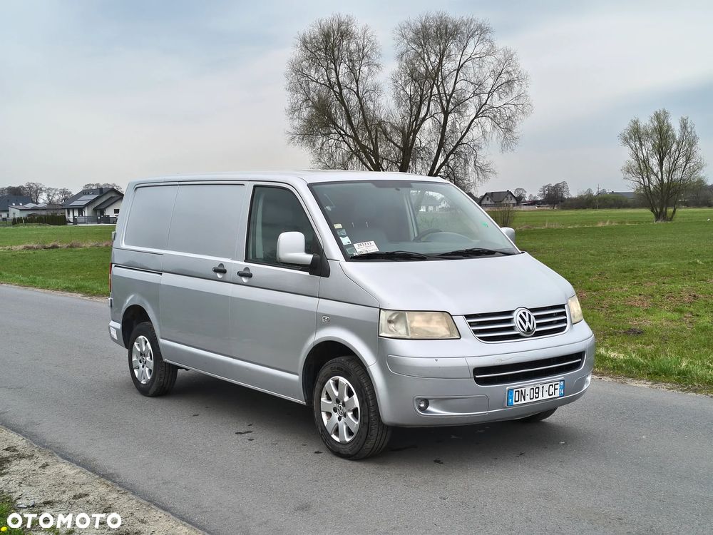 Volkswagen T5 Transporter - 2