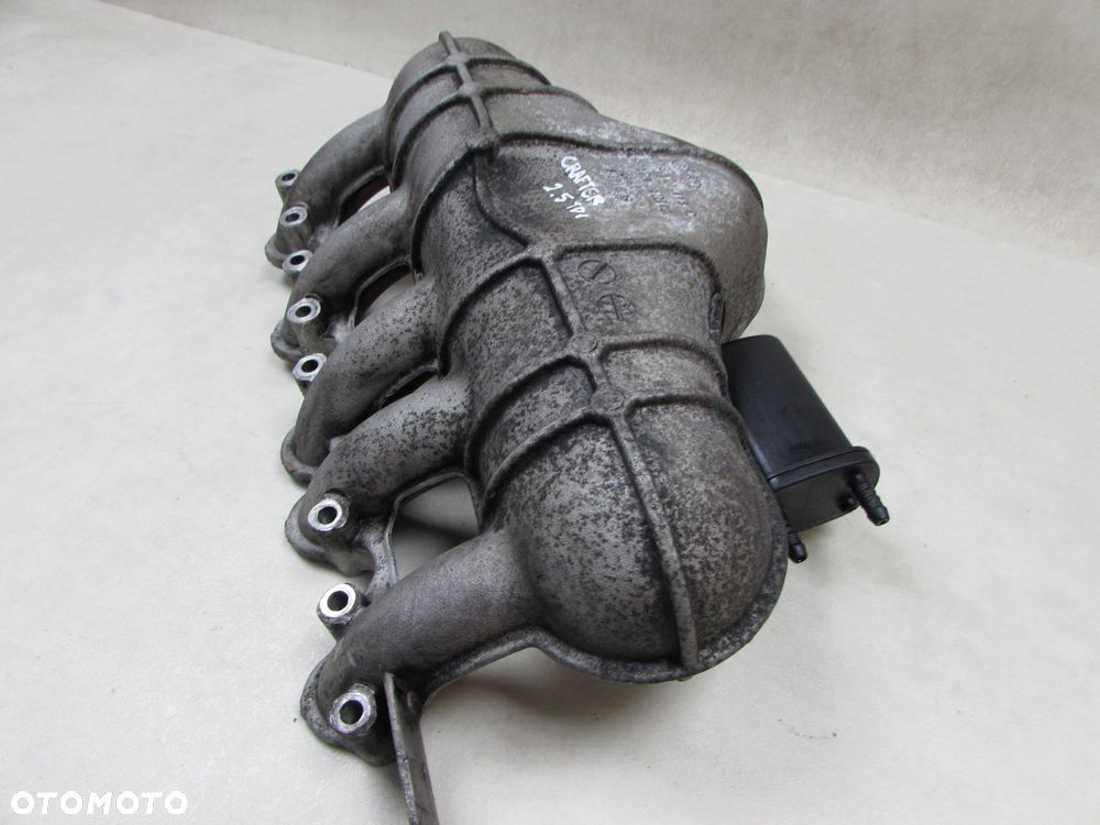 VW CRAFTER 2.5 TDI 09-11 KOLEKTOR SSACY 076129713C - 2