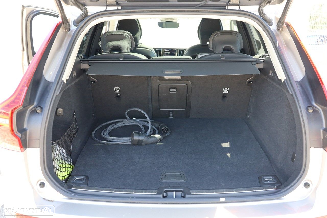 Volvo XC 60 2.0 T6 PHEV Ultimate Dark AWD - 26