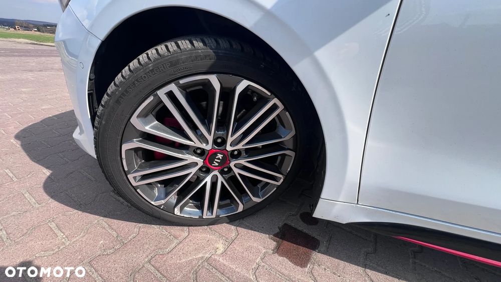 Kia ProCeed 1.6 T-GDI DCT7 OPF GT - 19