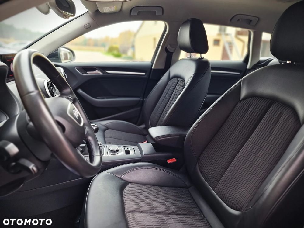 Audi A3 Sportback 1.4 TFSI CoD Ambiente - 28