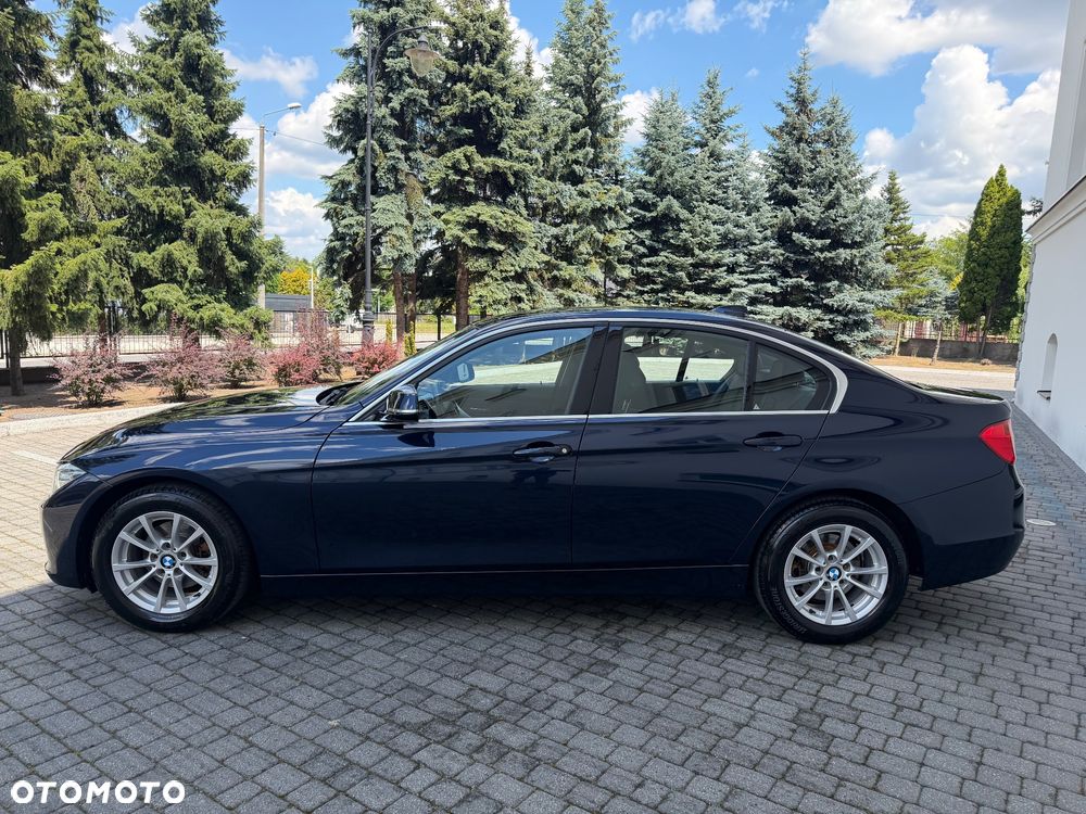 BMW Seria 3 320i Sport-Aut Sport Line - 13