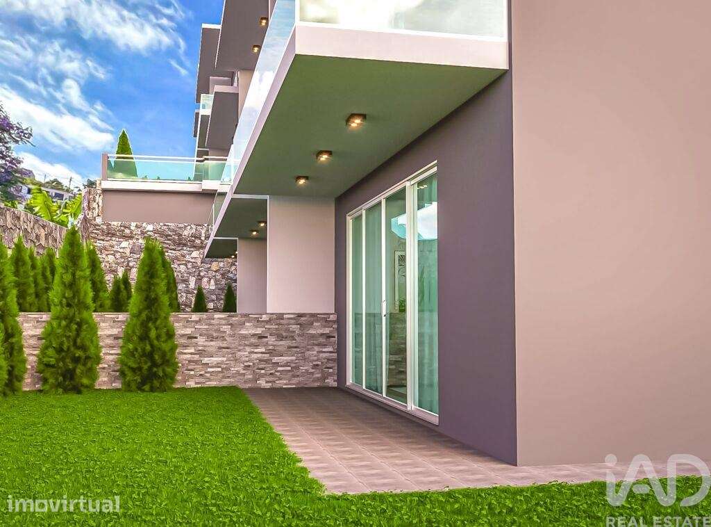 Casa / Villa T3 em Caniço de 211,00 m2 - Grande imagem: 2/30