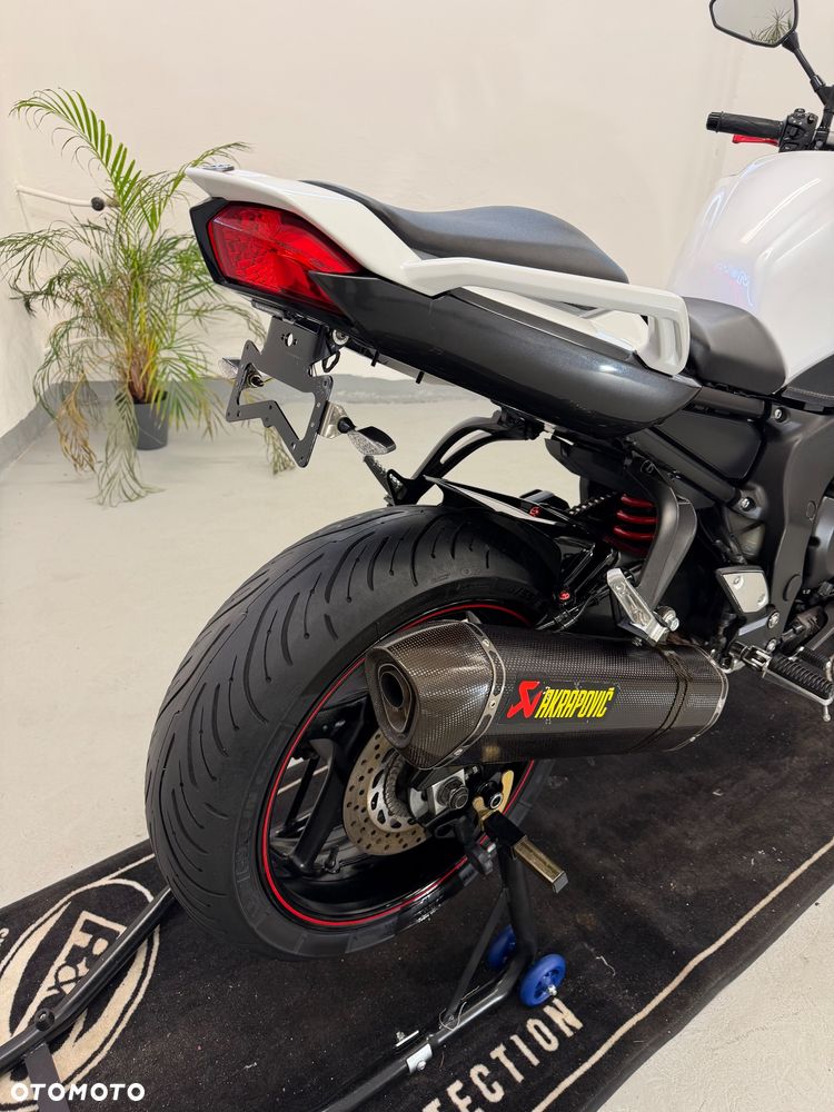 Yamaha FZ - 12
